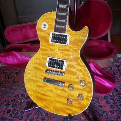 🍯 Honey Flame 2000 Gibson Les Paul Classic Plus Amber OHSC, 8.8 lbs non-chambered image 1