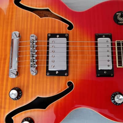 Epiphone Alleykat Semi-hollow Guitar (CLEAN! Grover Tuners - Case Included) 2000 - 2008 - Heritage Cherry Sunburst image 5