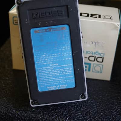BOSS DD-2 (Blue Label) ALMOST perfect vintage Digital Delay with original box image 2