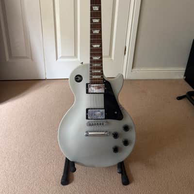 Gibson Les Paul Studio 2001 - Silver Pearl (Satin) image 2