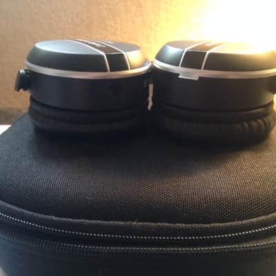 Audio technica ATH-ANC27 Quiet Point Active Noise-Cancelling headphones black image 8