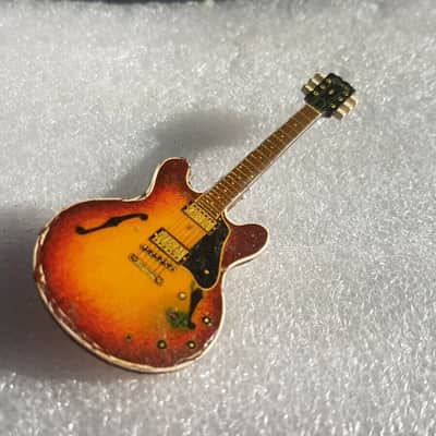 1959 ES 335 Dot Custom Gibson Guitar Pin image 1