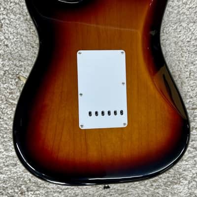 Fender Jimi Hendrix Stratocaster Guitar, Maple Fingerboard, 3-Color Sunburst image 4