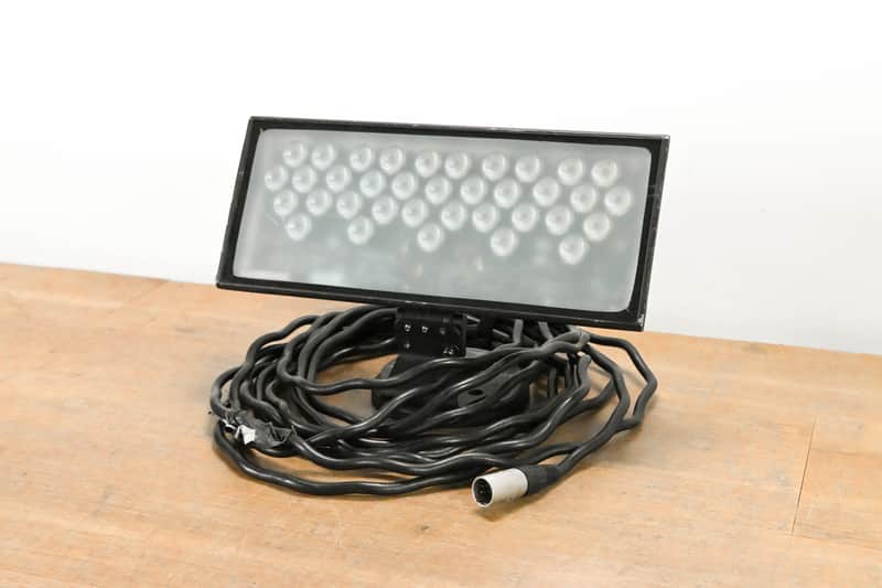 Philips Color Kinetics ColorBlast 12 Wash Light Fixture CG011PL image 1