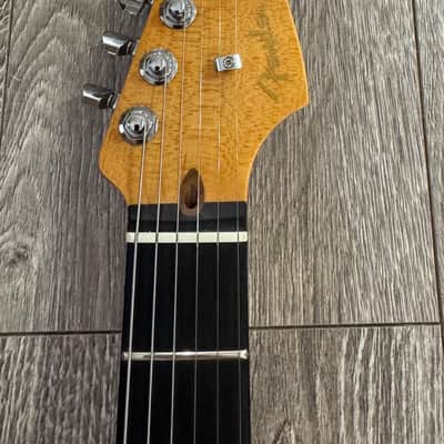 Fender American Ultra II Stratocaster – Blue Metallic – USA image 3