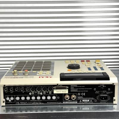 Akai MPC2000XL MIDI Production Center image 4