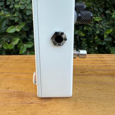 MXR M87 Bass Compressor 2011 - White image 3