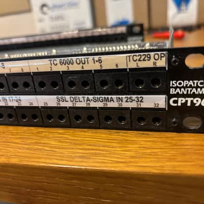 Signex Isopatch Bantam CPT96 96-Point to DB25 Patch Bay image 3