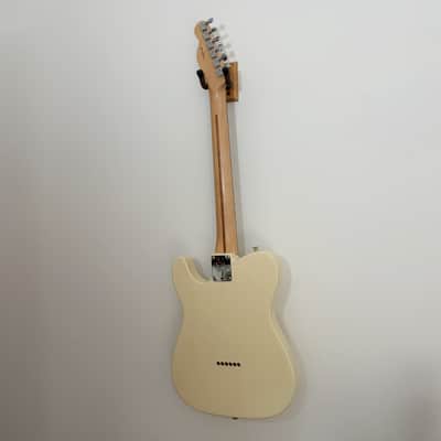 Fender American Professional Telecaster with Rosewood Fretboard 2017 - 2019 - Olympic White image 2