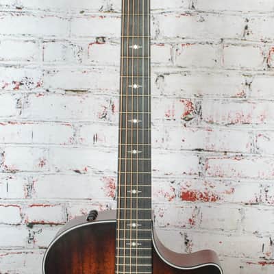 Taylor - (2025) 324ce - Acoustic-Electric Guitar - Mahogany/Mahogany - Shaded Edge Burst Top - w/ Hardshell Case - x5070 image 3