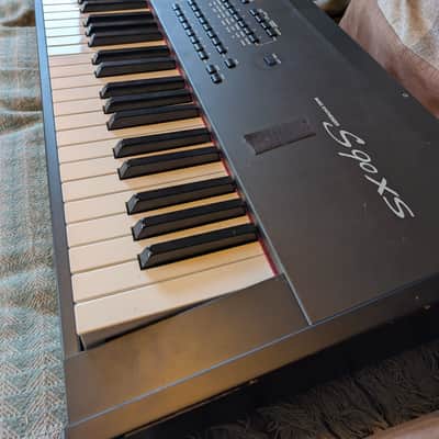 Yamaha S90XS Keyboard & Swan Flight Case
