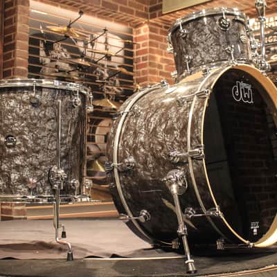 DW Performance Series 3-pieces Black Diamond (24-13-16) Drum Set - New! image 1