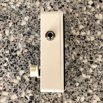 Finhol Stompcon Stompbox-Converter - White image 5