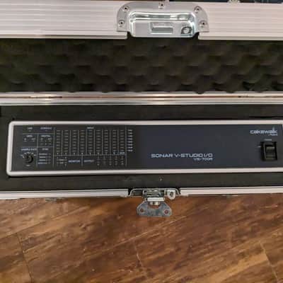 Cakewalk SONAR V-Studio 700 Digital Audio Workstation 2010s - Blue image 2