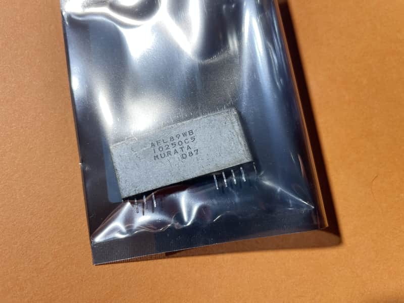 Immagine One (1) Murata AFL89WB Filter Chip - Eventide Harmonizer - 1