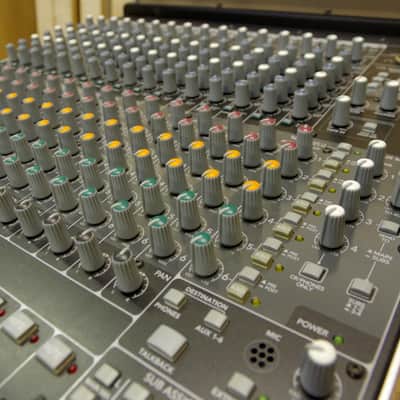 Mackie Onyx 1640i Mixer image 2