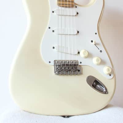 ギター fenderJapan st54-95ls white ギター fenderJapan st54-95ls white Fender Japan ST54-LS VWH 税込