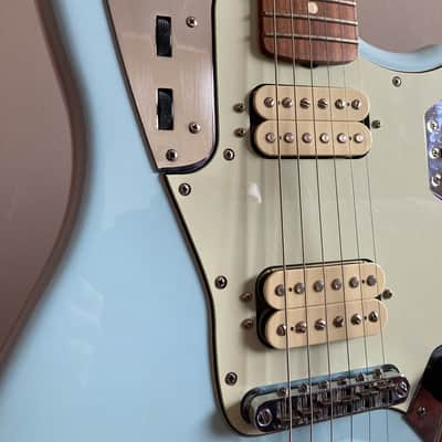 Fender Vintera '60s Jaguar Modified HH with Pau Ferro Fretboard 2019 - 2023 - Sonic Blue image 3