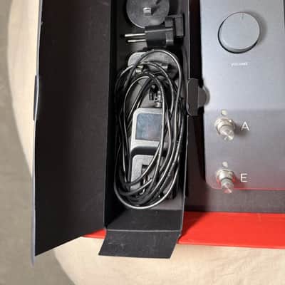 Neural DSP Quad Cortex - Original box - Comes With Power Supply - Used image 3