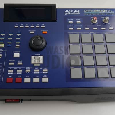 Akai MPC 2000 XL / Blue / Serviced / 32MB / Cardreader image 2