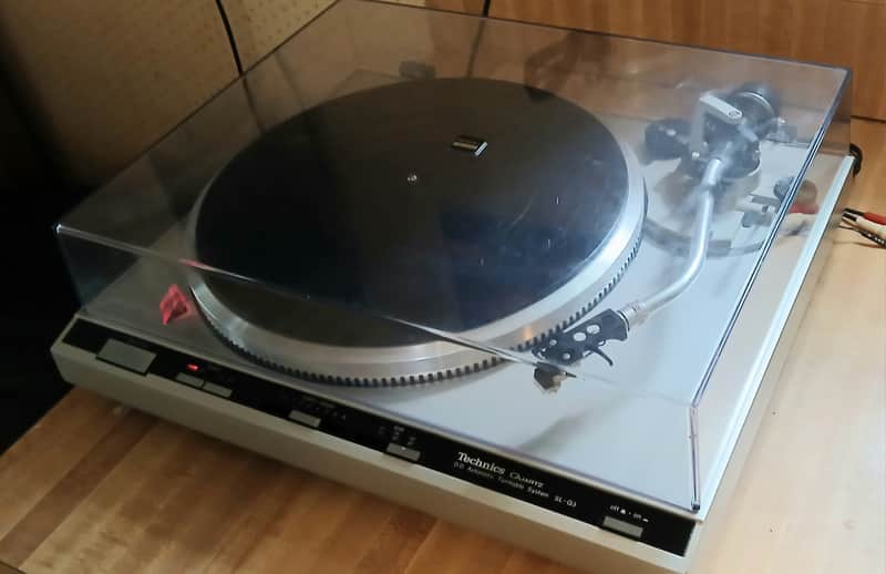 Technics Turntable SL-Q3 80's - Silver