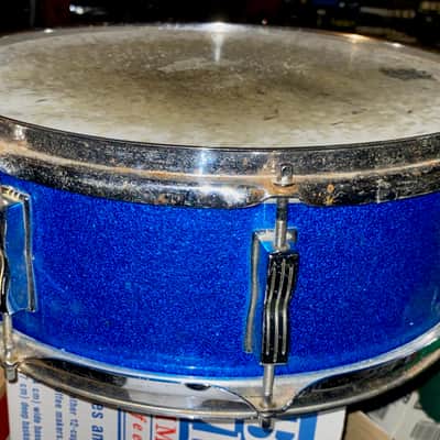 Ludwig No. 908 Jazz Festival 5x14" 8-Lug Snare Drum with Keystone Badge 1960 - 1968 - Blue Sparkle image 3