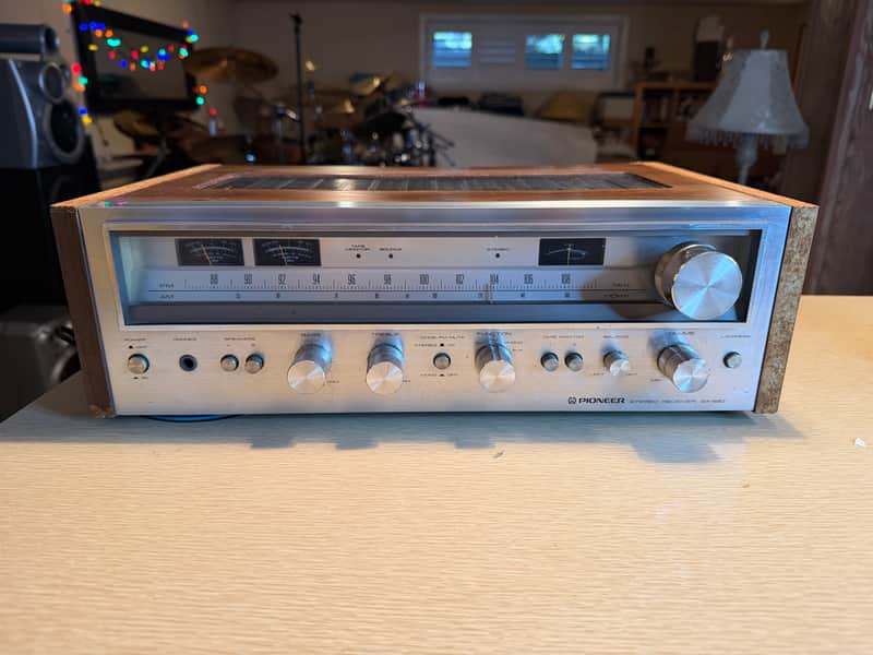 Pioneer SX-680 Stereo Receiver Vintage 70s AM/FM Hi-Fi Amplifier