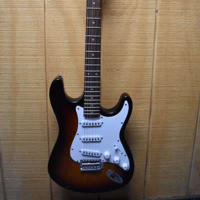 New York Pro Stratocaster Guitar - Sunburst image 1