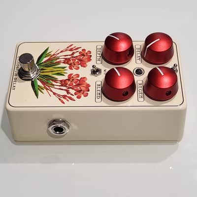 Red Witch Cynosium Modulated Delay FX Pedal - The Apothecary Series image 4