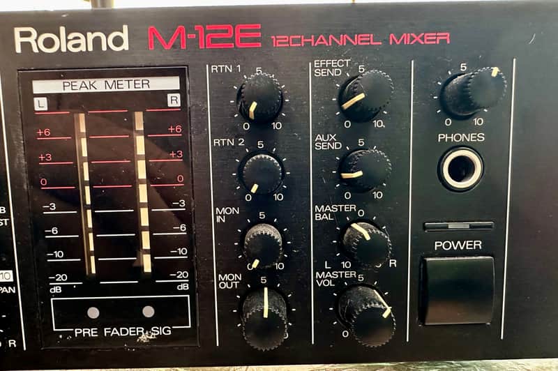 Roland M-12E 12-Channel Line Mixer 1990s - Black Bild 1