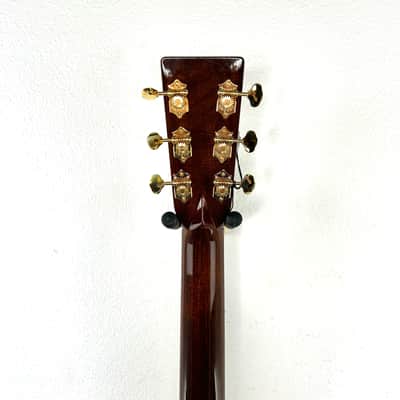 Martin D-42 - Natural image 5