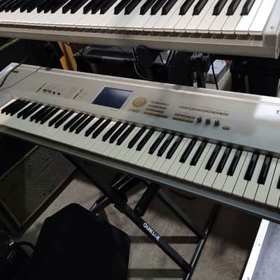 Korg Triton Pro 76-Key 62-Voice Polyphonic Workstation - Local Pickup Only