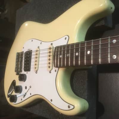 ESP pre lawsuit ⚖️ 400 series Strat 1980  - Olympic White image 4