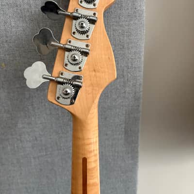 MIM Fender Standard Jazz Bass Left-Handed with Rosewood Fretboard 1998 - 2008 - Brown Sunburst image 6