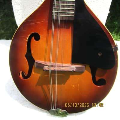 Gibson Kalamazoo KM-21 Mandolin, 1941, Sunburst, Case image 4
