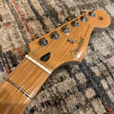 Fender Player II Stratocaster with Roasted Maple Neck 2025 - Present - Olympic White image 5