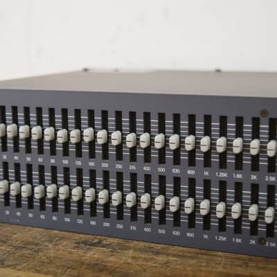 Electro-Voice (EV) EQ 231 Stereo Graphic Equalizer (church owned) CG00FW0 image 3