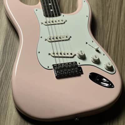 Fender FSR MIJ Traditional Late 60s Stratocaster with RW FB in Shell Pink JD24013865 image 3