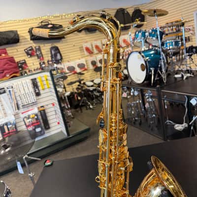 Buffet Crampon BC8402-1-0 2022 Tenor Sax Gold Lacquer and Engraved image 3