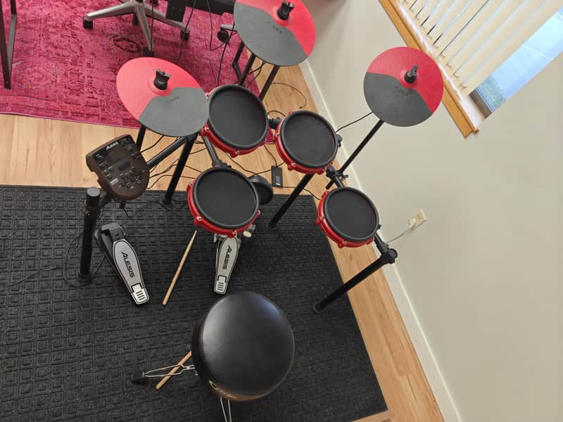 Alesis Nitro Mesh Kit Electronic Drum Set