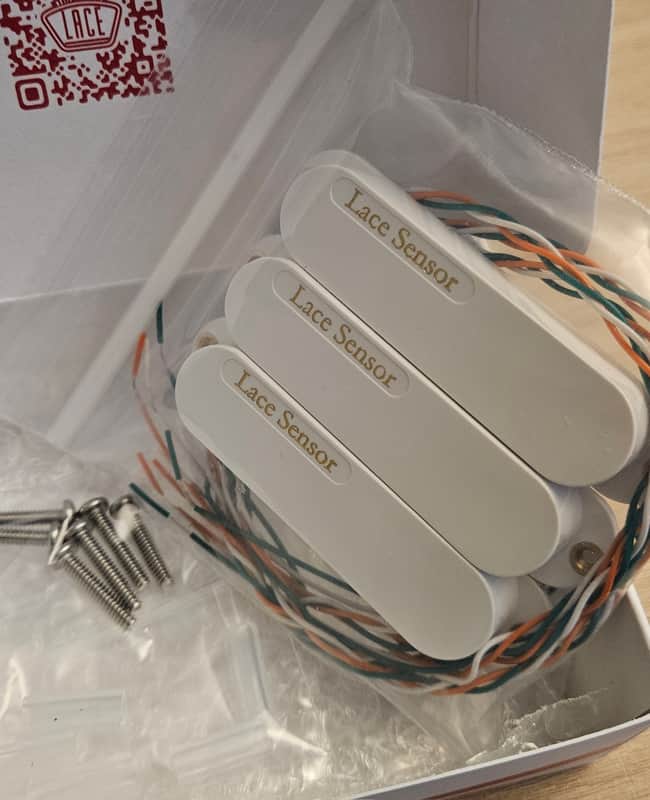 Fender Lace Sensors Gold Set 2025 - White image 1