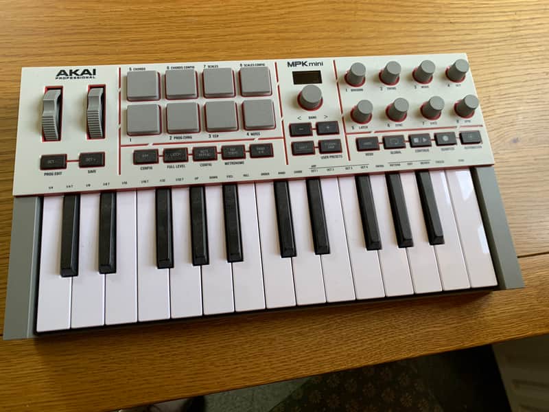 Akai MPK Mini MKIII 25-Key MIDI Controller 2020 - Present - Gray image 1