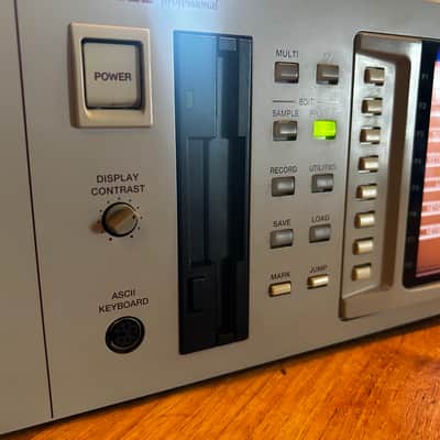 Akai S5000 Sampler image 10