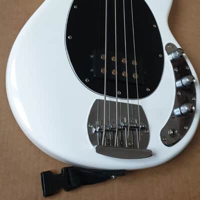Sterling By Musicman Sub Stingray Ray4 Electric Active Bass White image 2