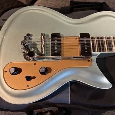 Rivolta Guitars Combinata XVII-Limited - Ice Blue Sparkle image 4