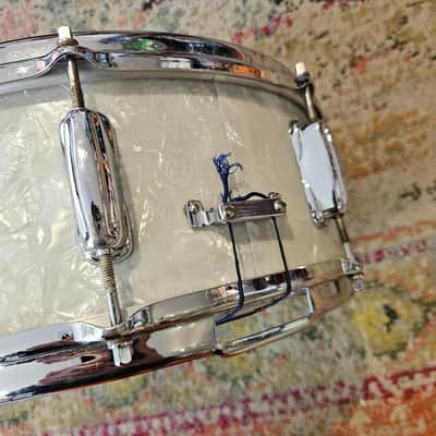 Slingerland Hollywood Ace 14x5.5" 3-ply Snare Drum - White Marine Pearl 1960s image 11