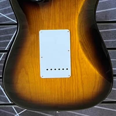 Fender 70th Anniversary American Vintage II 1954 Stratocaster Electric Guitar 2 Colour Sunburst image 7