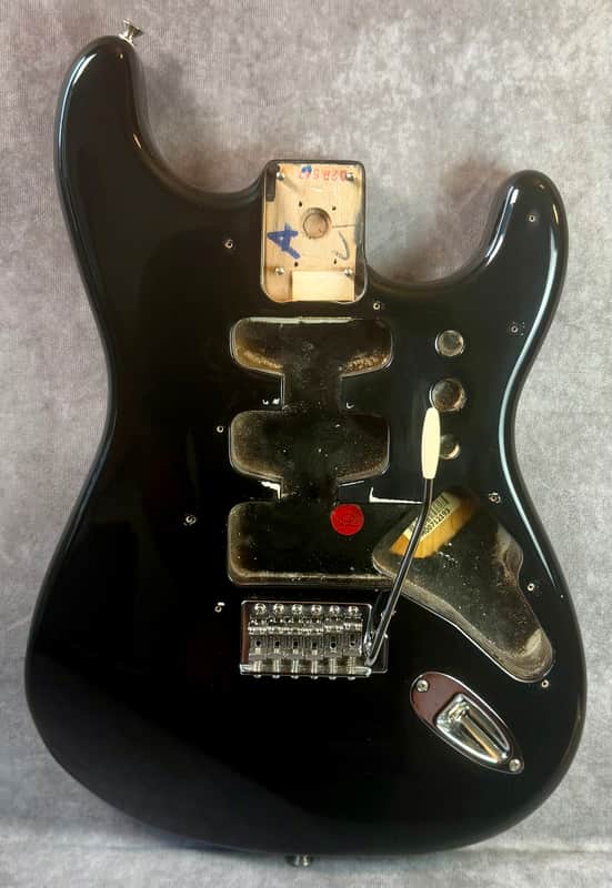 Fender Stratocaster Loaded Body MiM 2004 - Black image 1