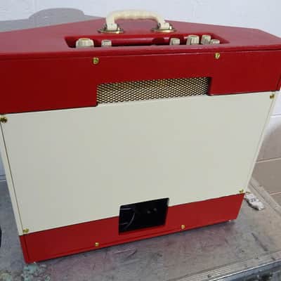 WEM Watkins Electric Music  Dominator MK1 V Front  WEM Dominator 1957 Red/Cream image 6
