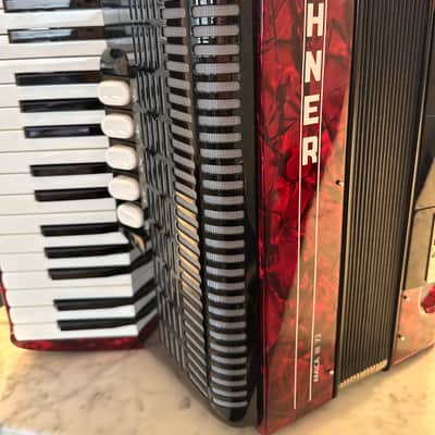 Hohner AMICA III 82 2005 - Red image 2
